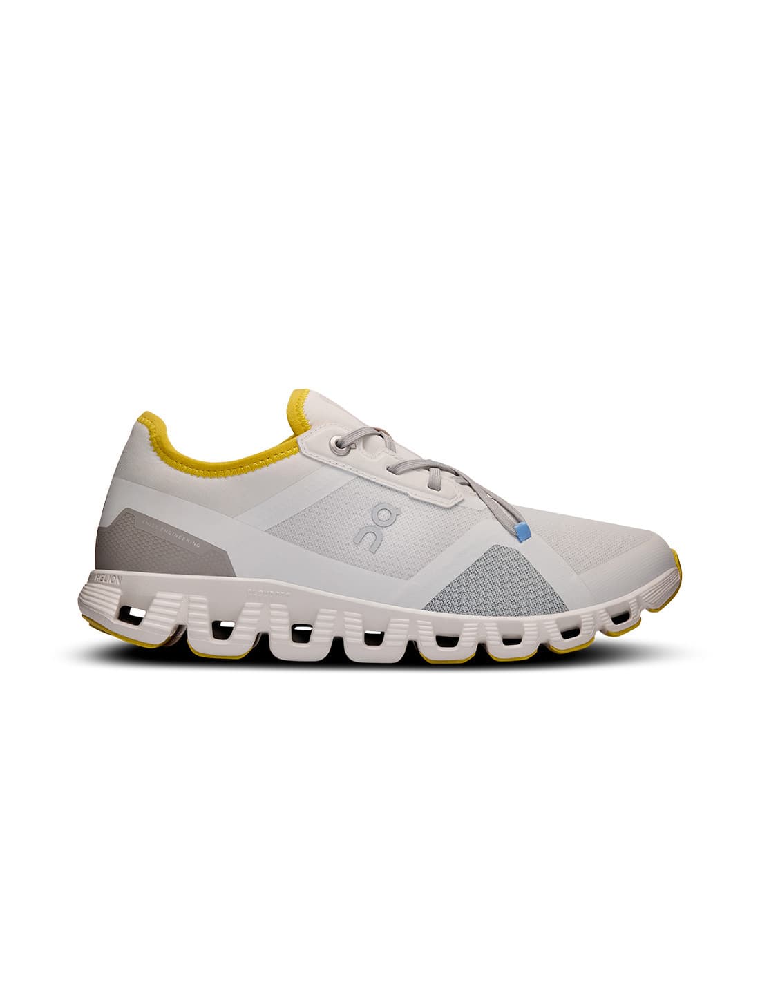 Publicité ON RUNNING Cloud X 3 - Chaussures 1