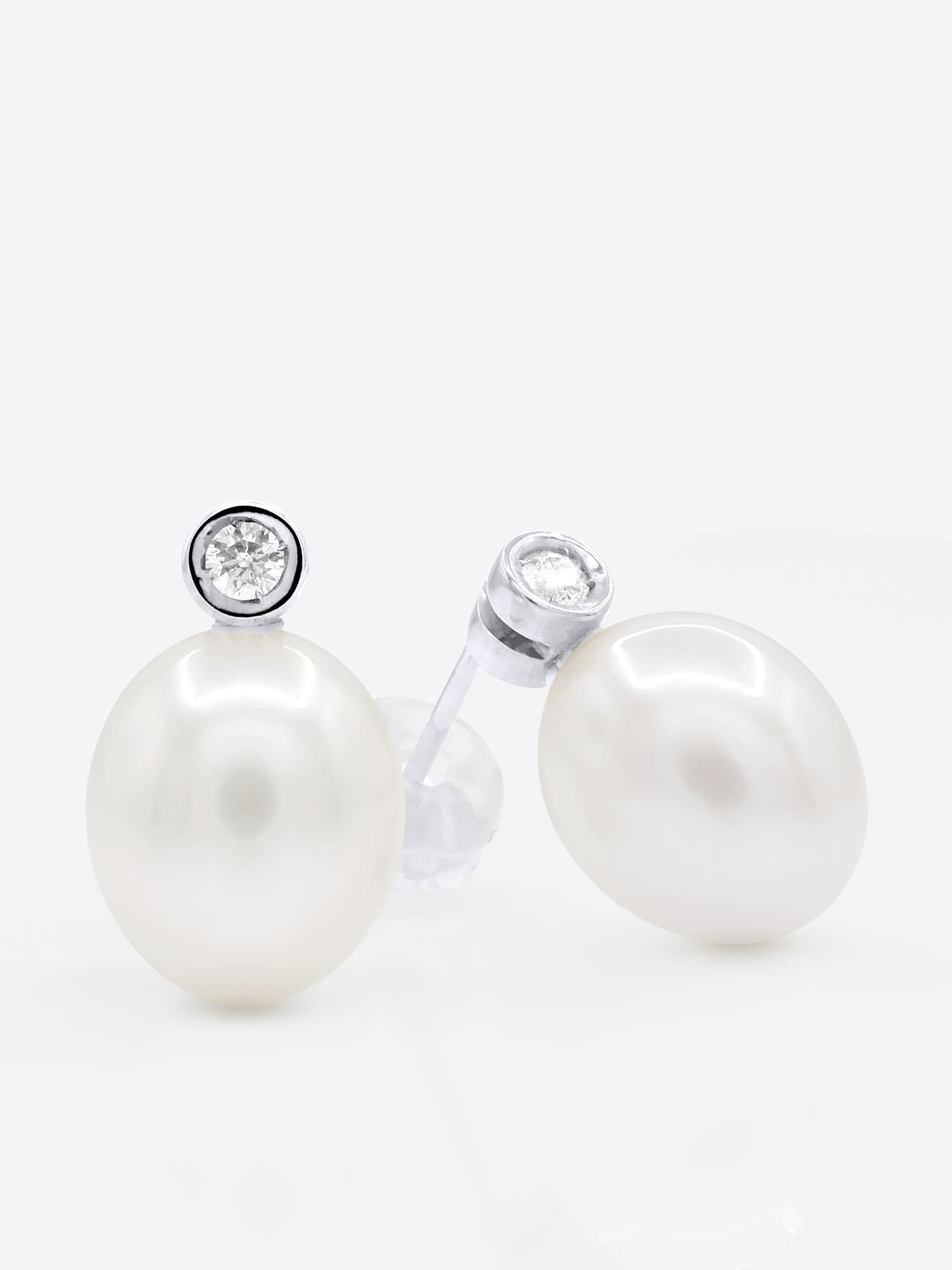 Boucles d'Oreilles Véritables Perles d'Eau Douce 8-9 mm Diamants 0.04 ct — Or Blanc 375 Millièmes 1
