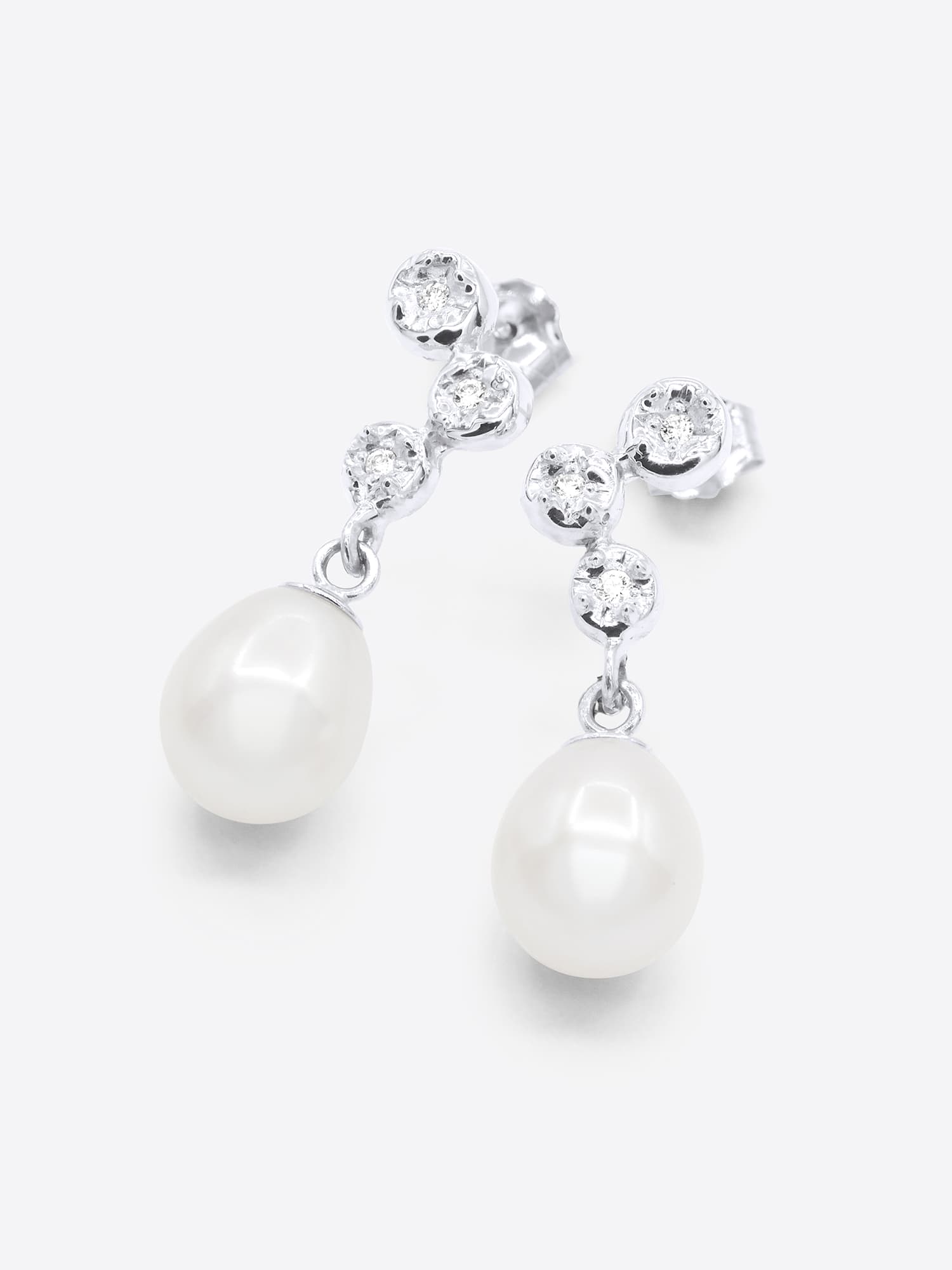 Boucles d'Oreilles Véritables Perles d'Eau Douce 9-10 mm Diamants 0.12 ct — Or Blanc 375 Millièmes 1