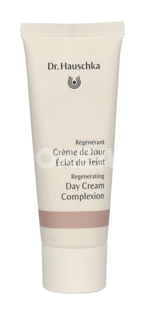 Dr. Hauschka Regenerating Day Cream Complexion 40ml 2