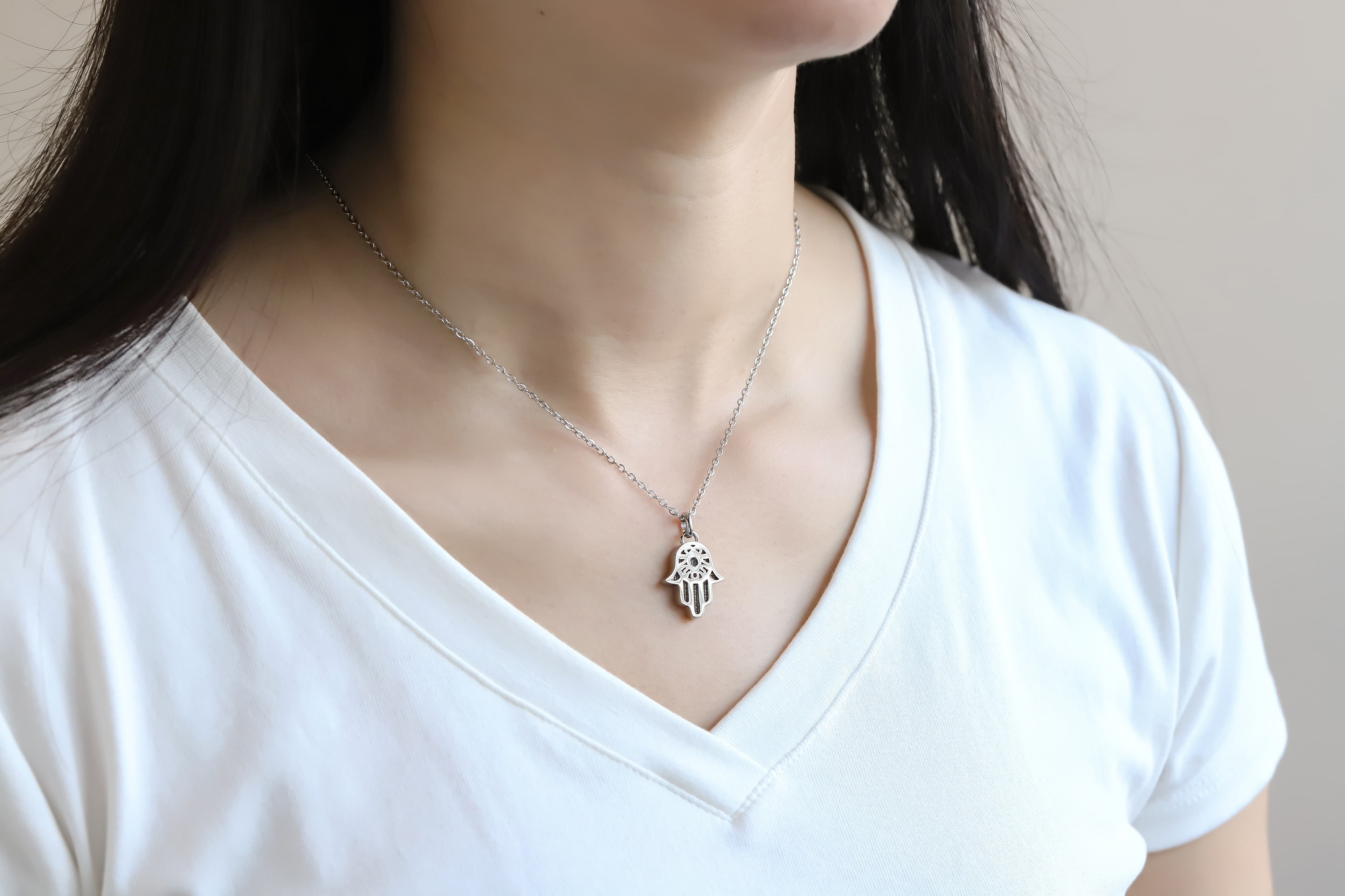 Collier Bellarose Perfume — Main de Fatma 3