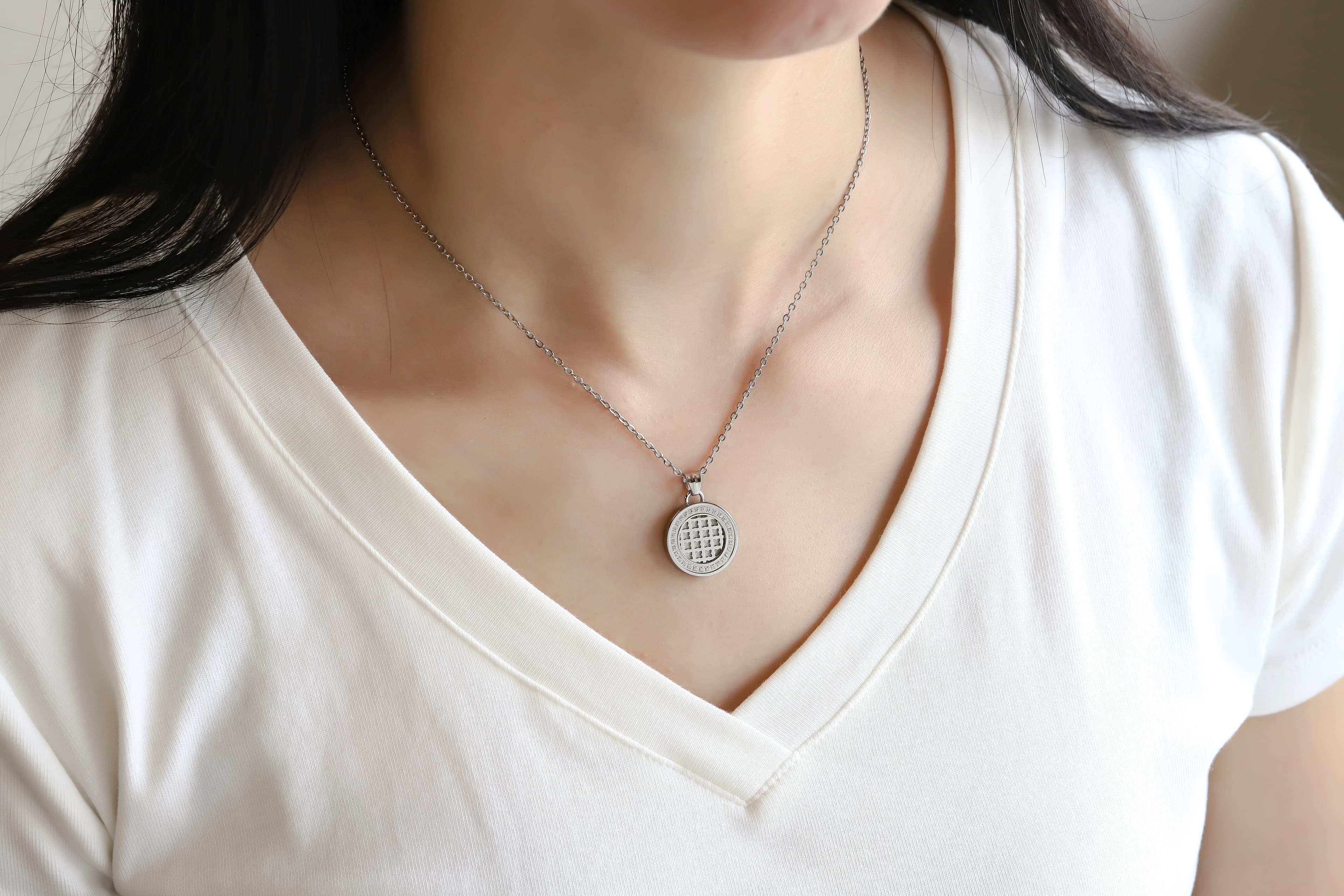 Collier Bellarose Perfume — Cercle de Zirconium 3