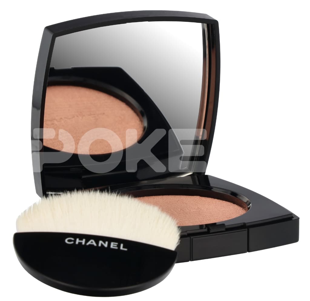Chanel Poudre Lumiere Highlighting Powder 8.5g - #30 Rosy Gold 2