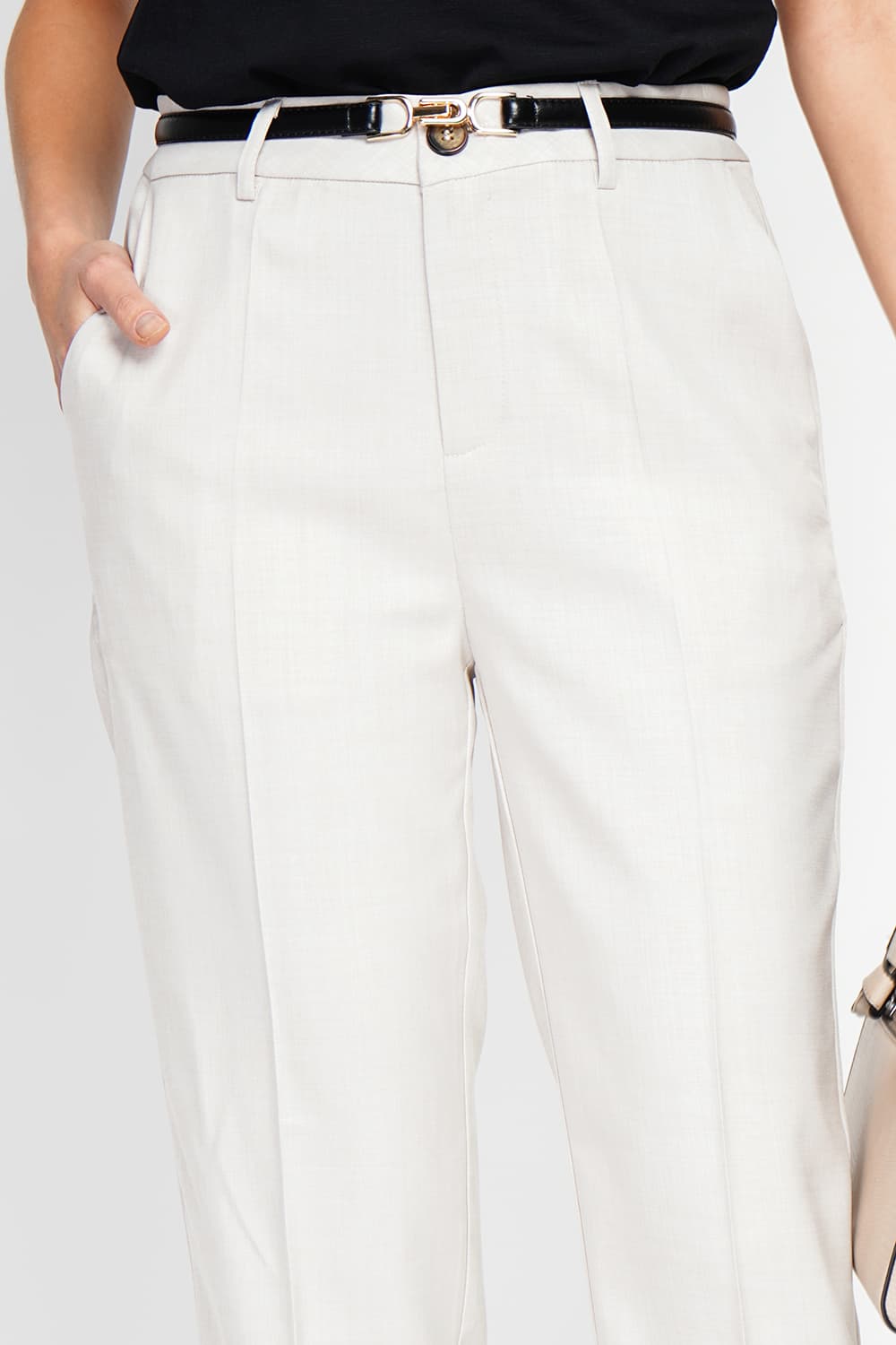 Pantalon taille mi-haute poches sur le devant 4
