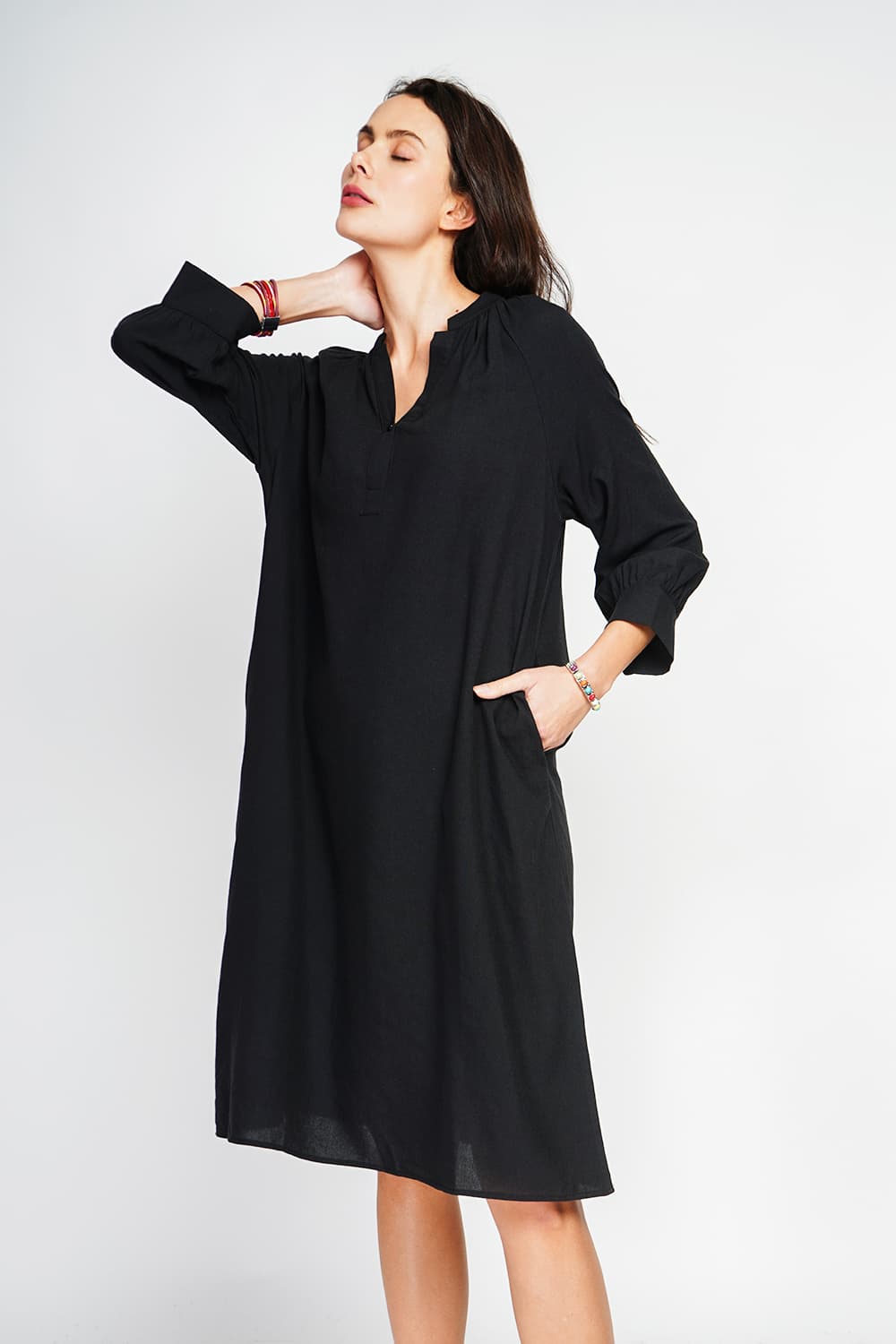 Robe longue évasée boutonnée devant à manches longueur 5