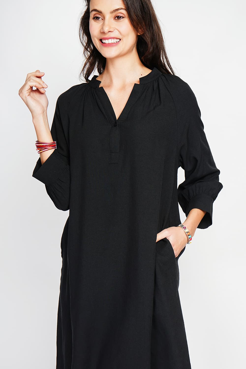 Robe longue évasée boutonnée devant à manches longueur 6