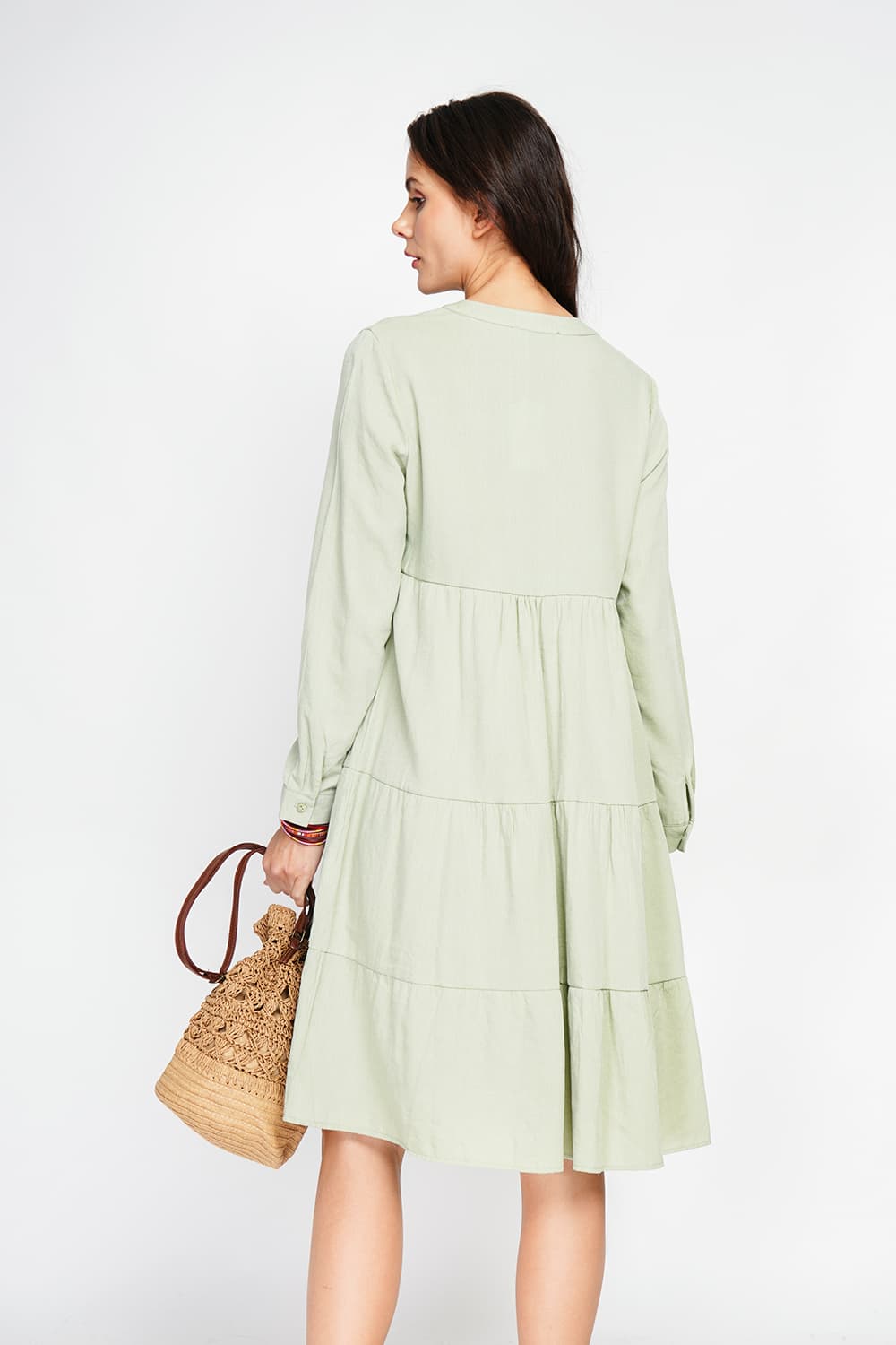 Robe col tunisien évasée plie devant à manches longueur 15