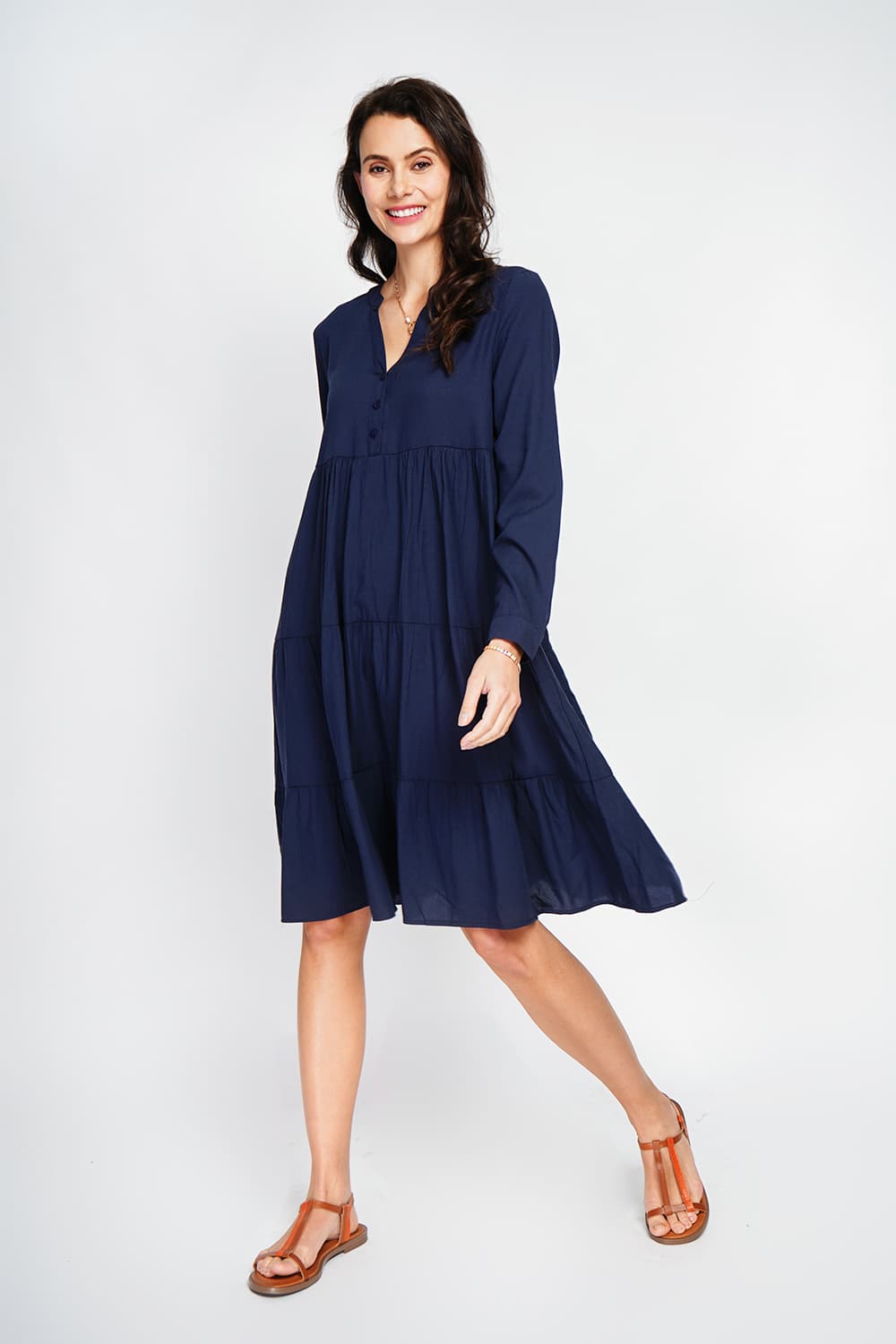 Robe col tunisien évasée plie devant à manches longueur 5