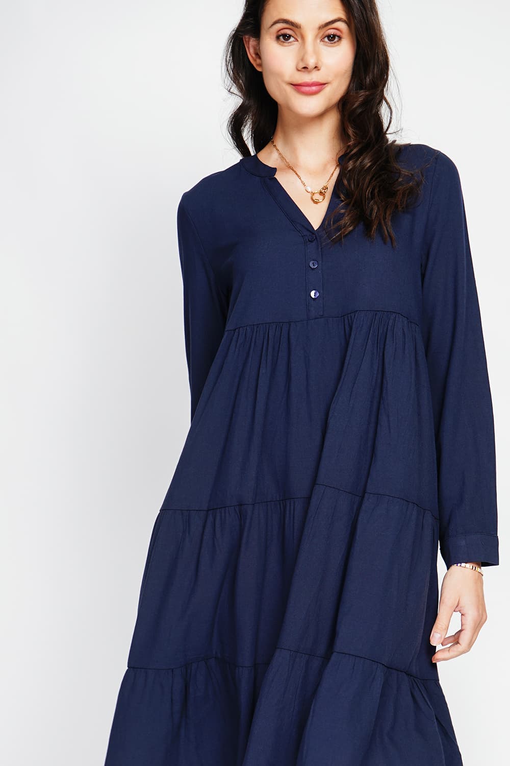 Robe col tunisien évasée plie devant à manches longueur 8