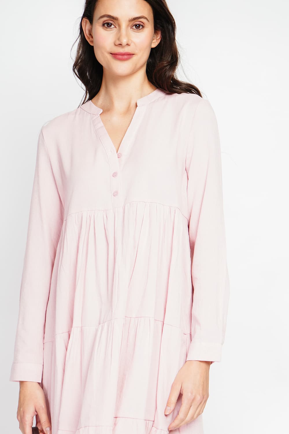 Robe col tunisien évasée plie devant à manches longueur 11