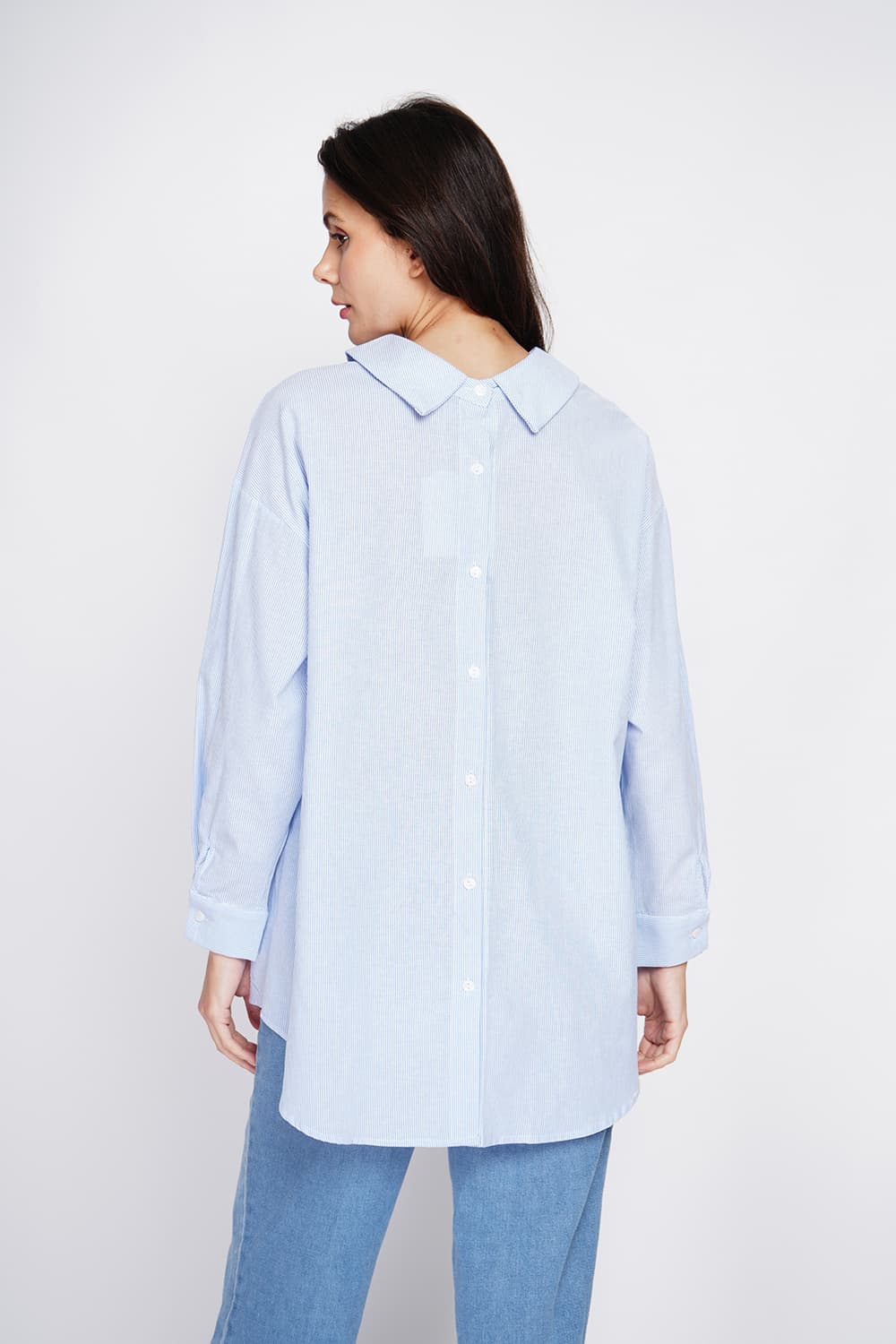 Tunique col chemise boutonnée au dos et poignet à manches longueur 1