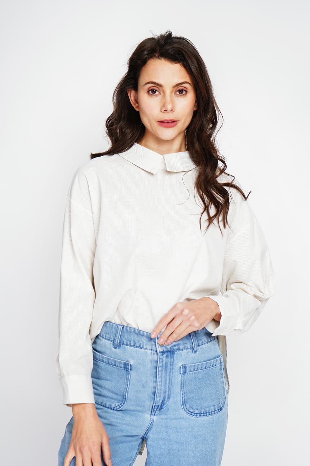 Tunique col chemise boutonnée au dos et poignet à manches longueur 11