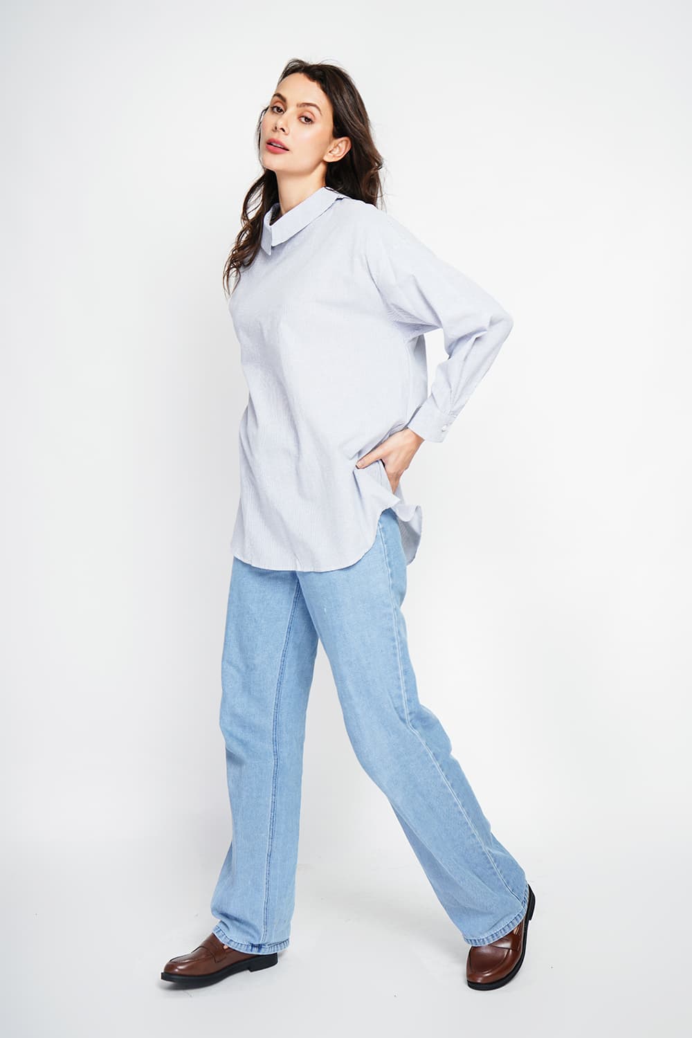 Tunique col chemise boutonnée au dos et poignet à manches longueur 14