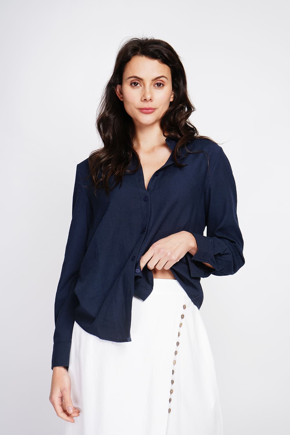 Chemise col classique,coupe droite boutons en nacre à manches longues 14