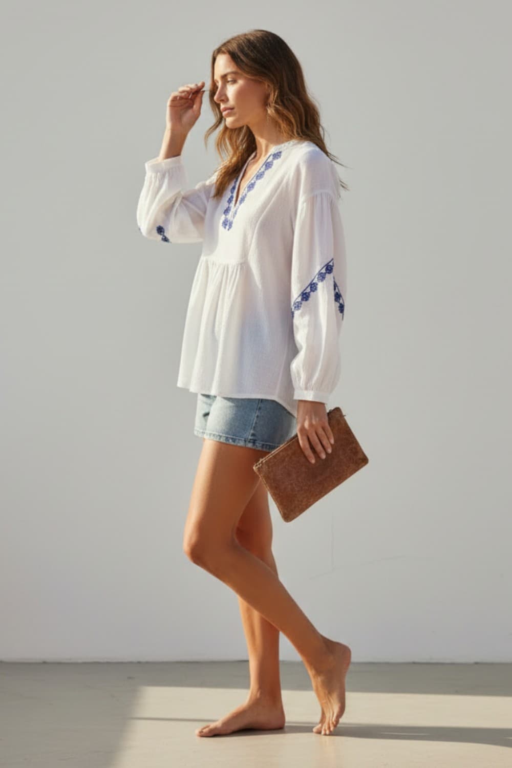 Blouse col tunisien en brodé à manches longues 7