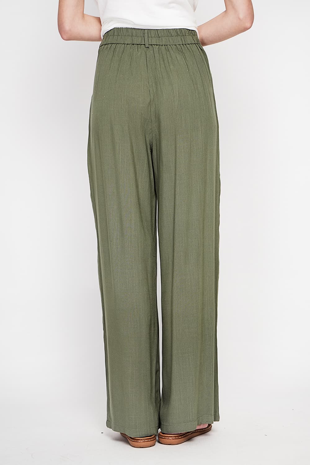 Pantalon coupe ajusté à jambe large fermeture zippée avec ceinture 6