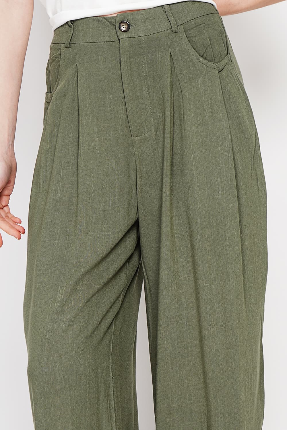Pantalon coupe ajusté à jambe large fermeture zippée avec ceinture 7