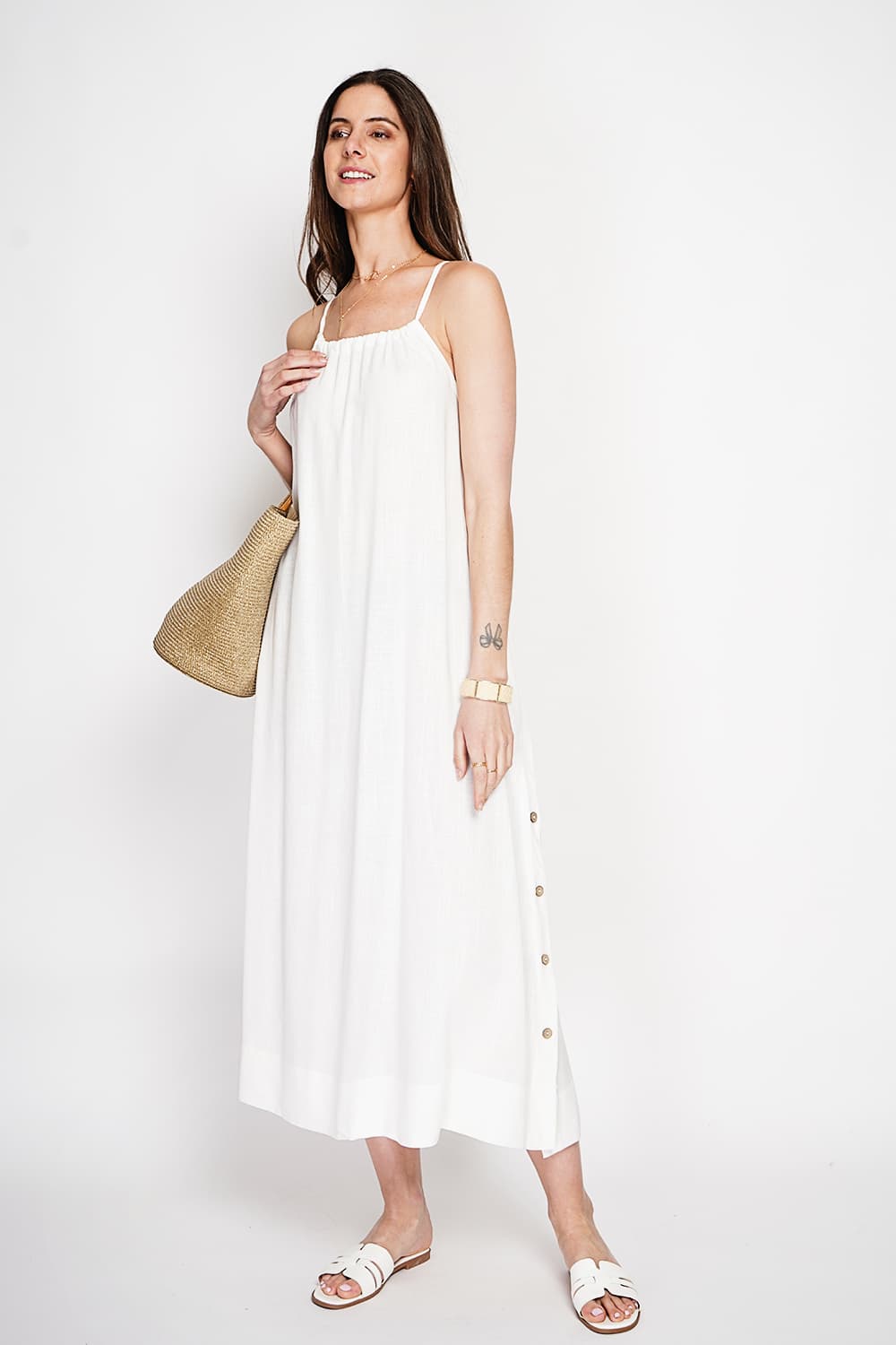 Robe longue en bretelle boutonnage sur les cotes 1