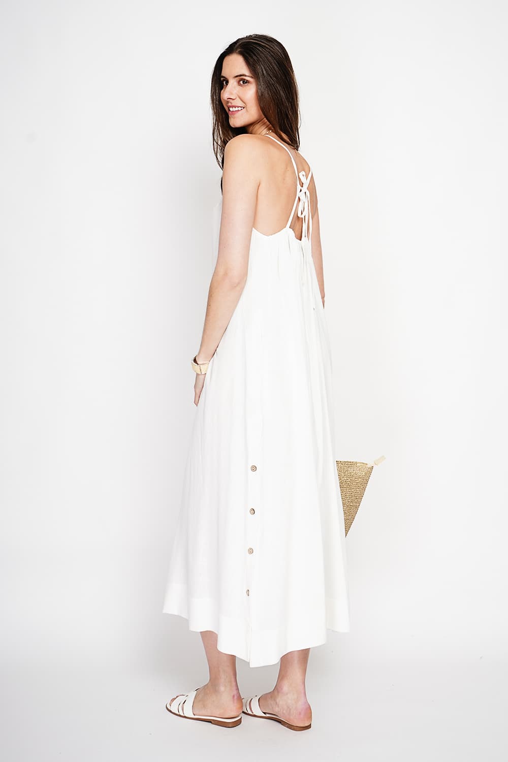 Robe longue en bretelle boutonnage sur les cotes 3