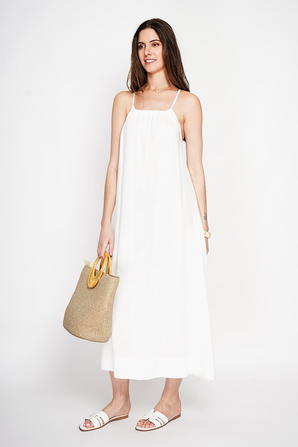 Robe longue en bretelle boutonnage sur les cotes 17