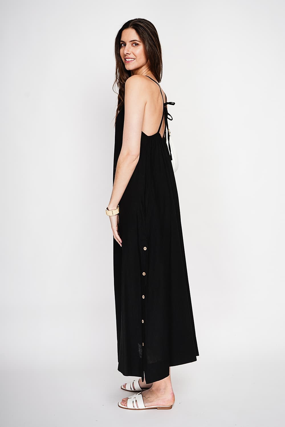 Robe longue en bretelle boutonnage sur les cotes 12
