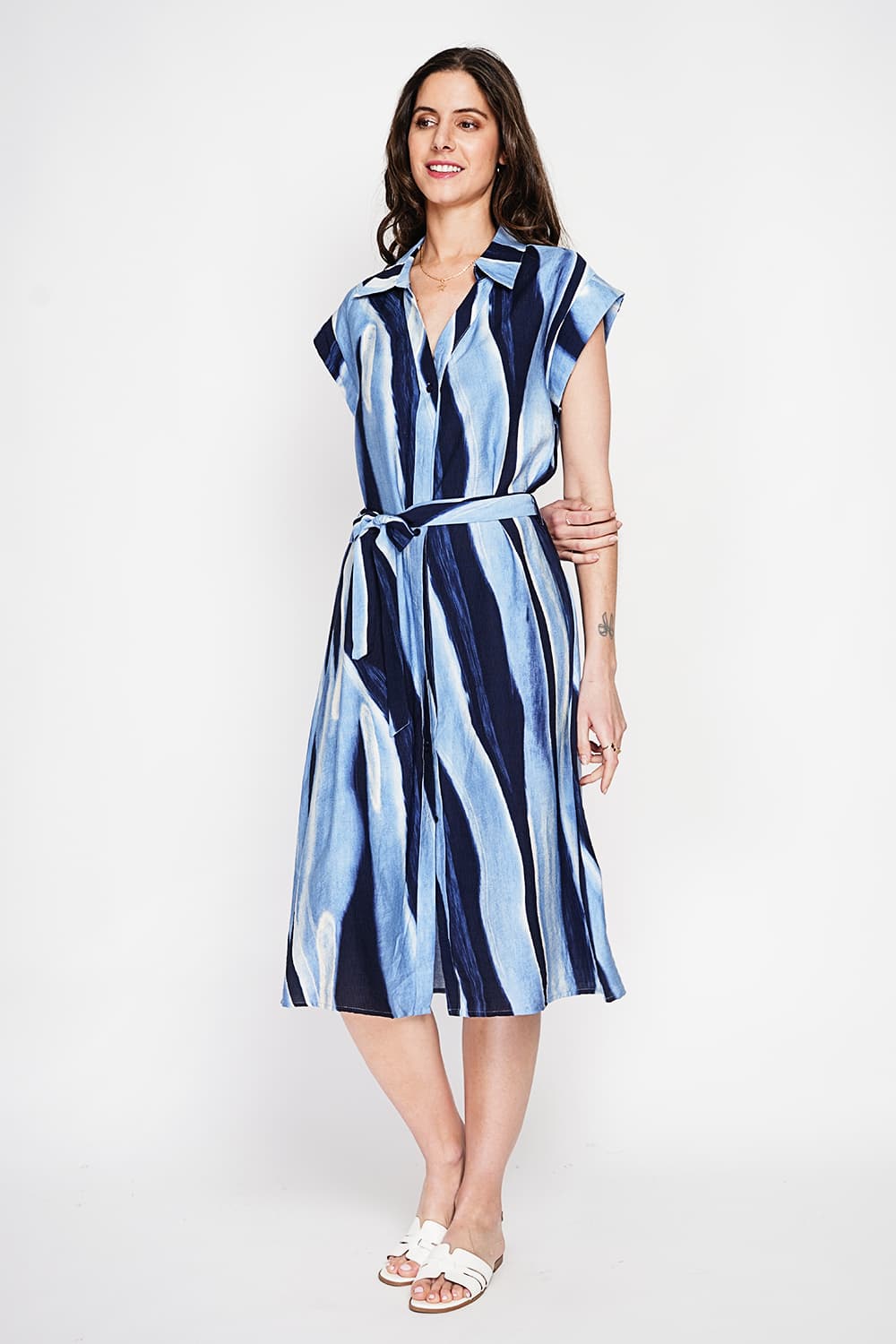 Robe chemise imprimée boutonnée devant avec ceinture 17
