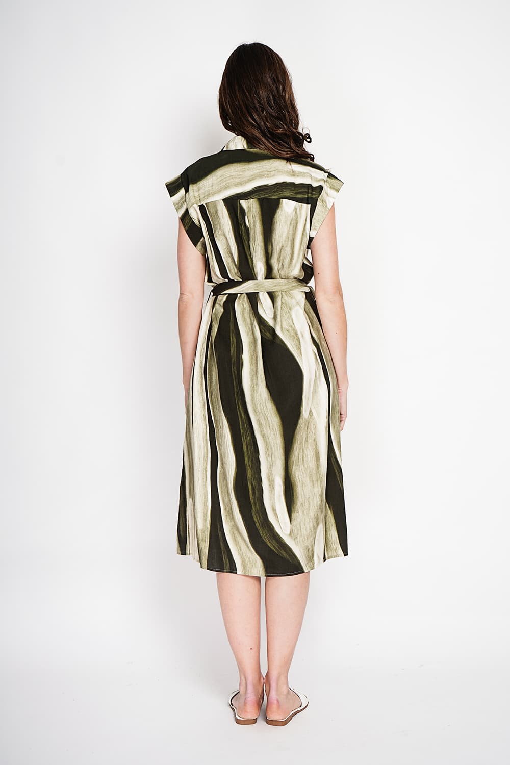 Robe chemise imprimée boutonnée devant avec ceinture 6