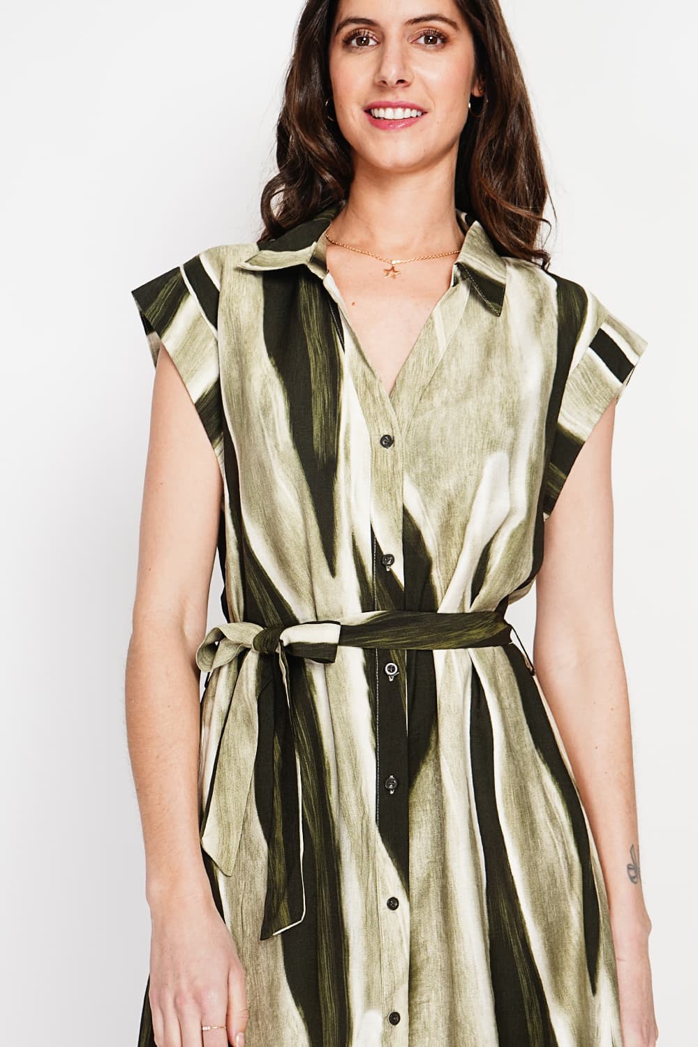 Robe chemise imprimée boutonnée devant avec ceinture 7