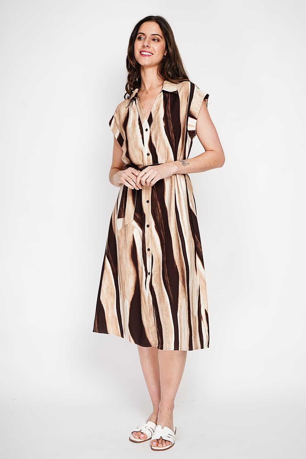 Robe chemise imprimée boutonnée devant avec ceinture 10
