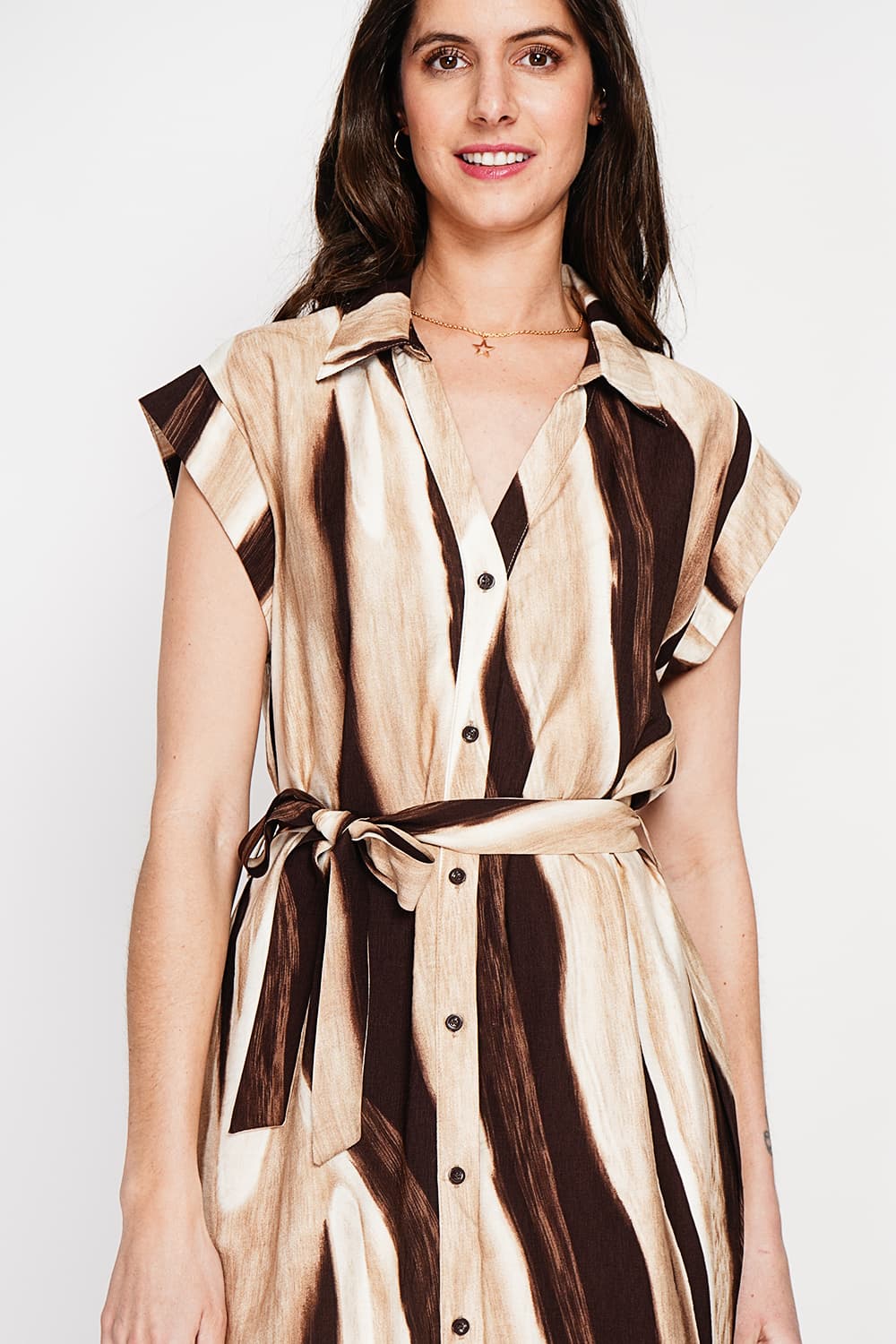 Robe chemise imprimée boutonnée devant avec ceinture 12
