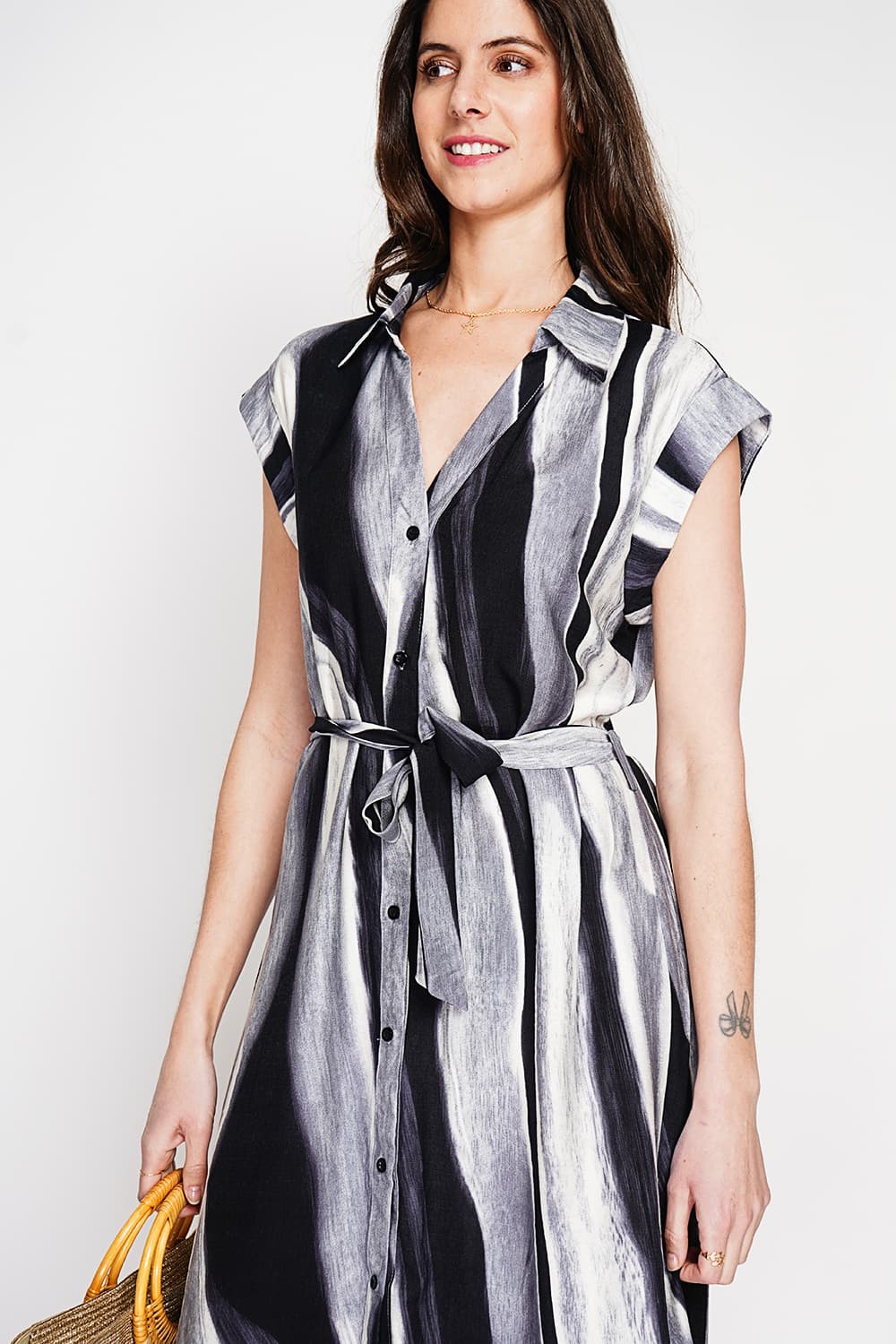 Robe chemise imprimée boutonnée devant avec ceinture 15
