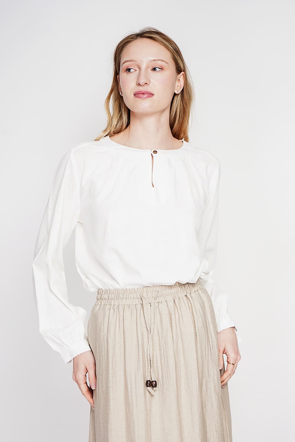 Blouse col tunisien boutonné devant à manche longues 1