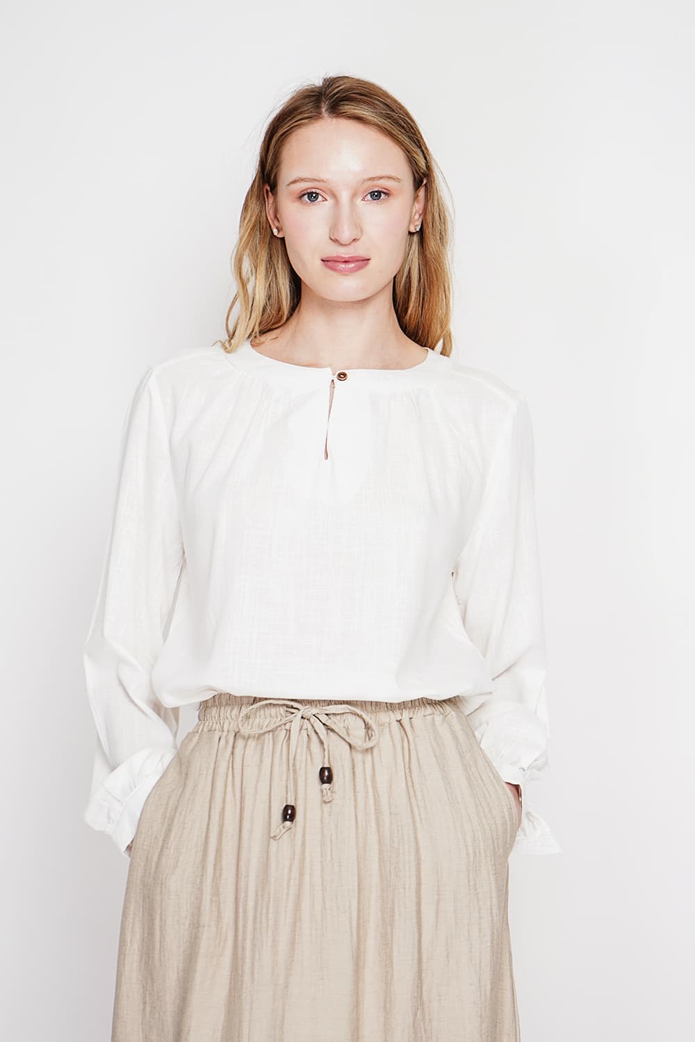 Blouse col tunisien boutonné devant à manche longues 2