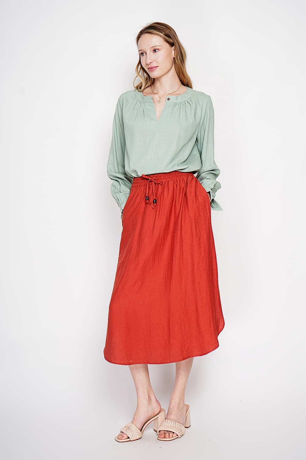 Blouse col tunisien boutonné devant à manche longues 10