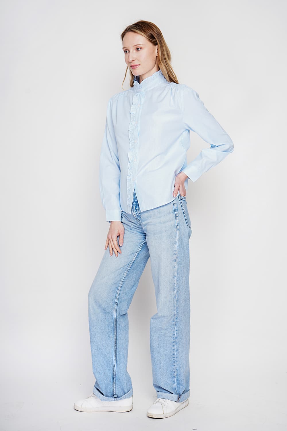 Chemise col montant rayée à manches longues boutonnée devant 8