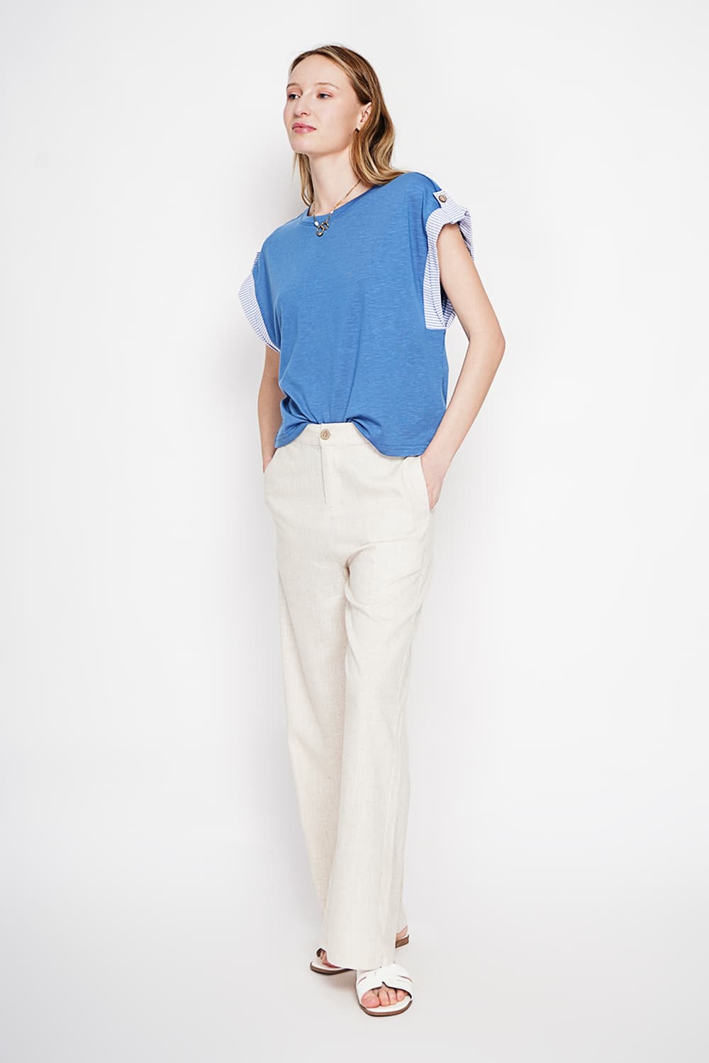 T-shirt col rond coupe oversize manches court avec patte boutons 6