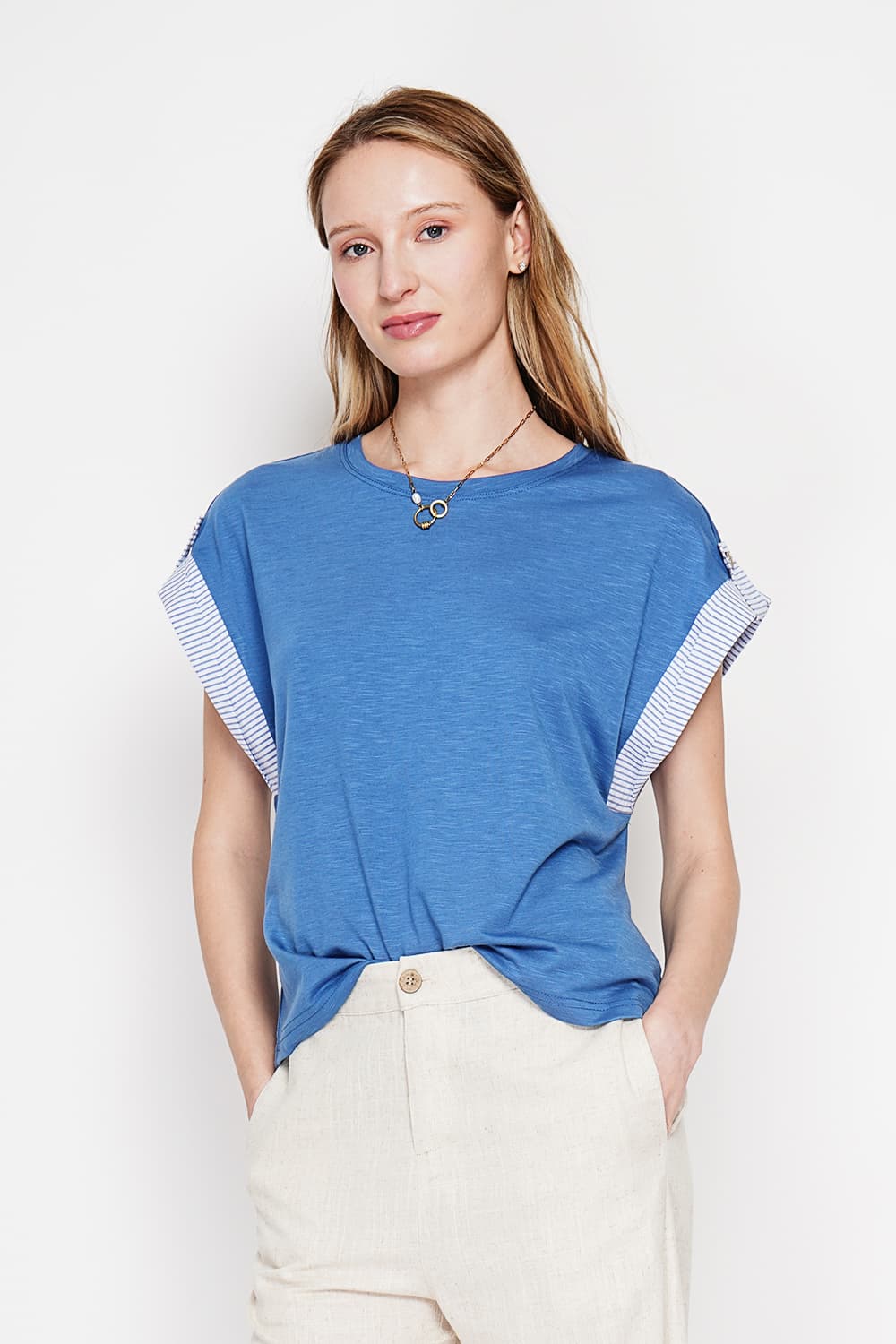 T-shirt col rond coupe oversize manches court avec patte boutons 7