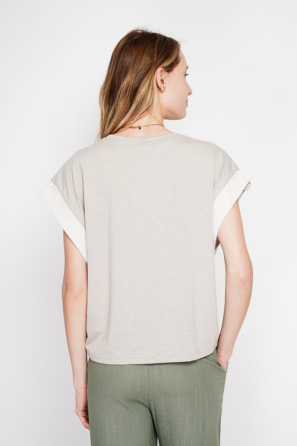 T-shirt col rond coupe oversize manches court avec patte boutons 20
