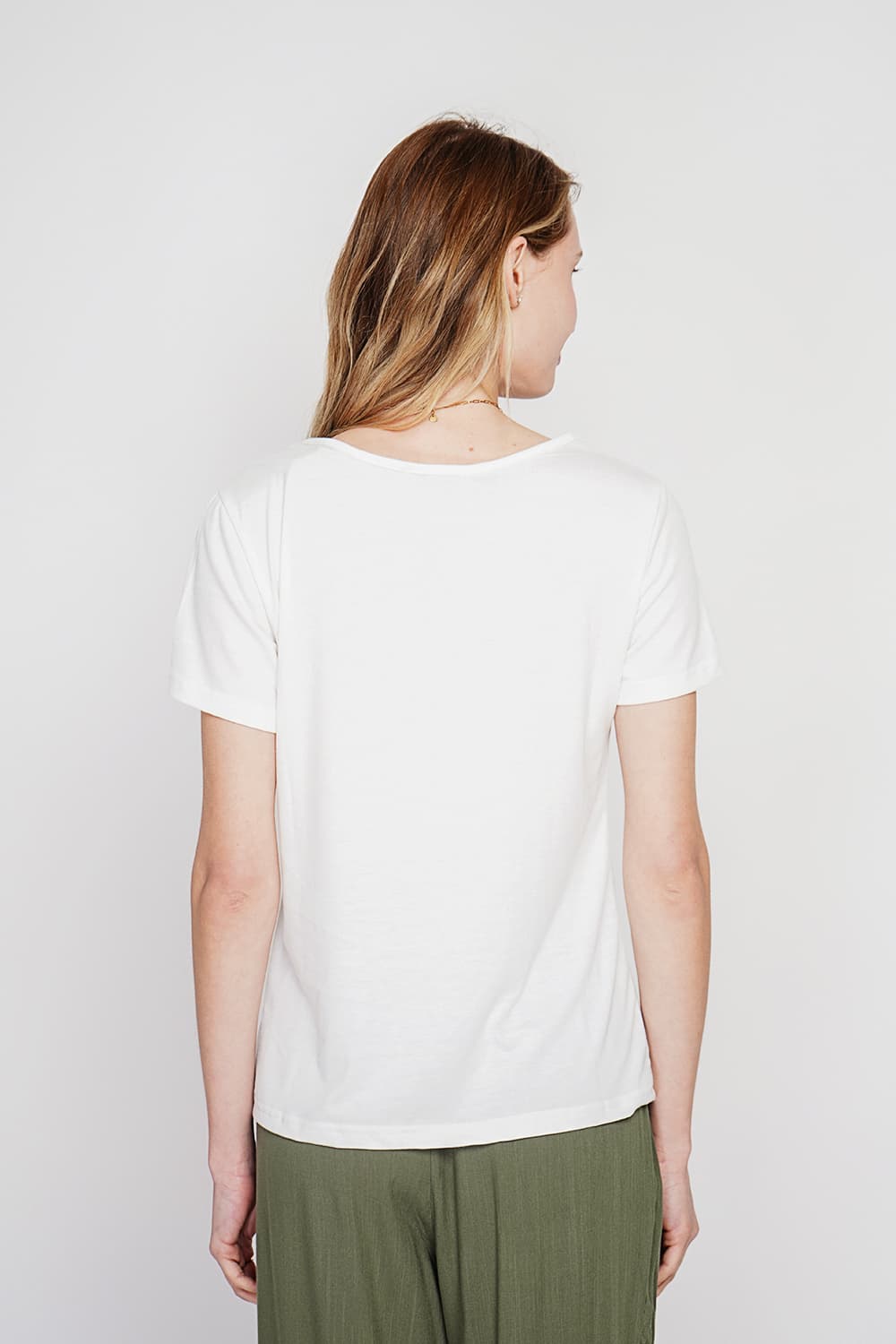 T-shirt col rond manches court dentelle 8