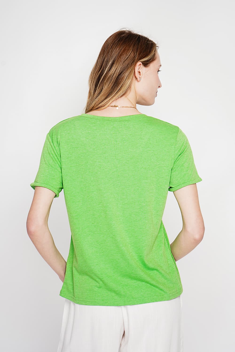 T-shirt col V à manches courtes 12