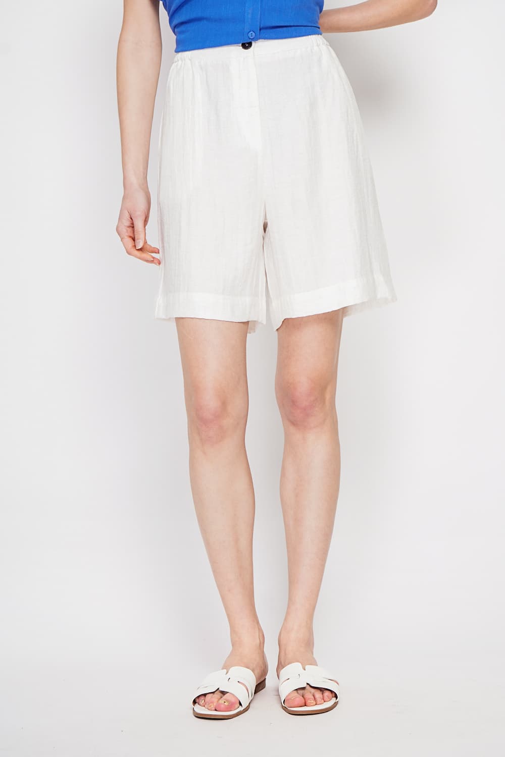 Bermuda taille haute coupe droite avec poche latérale 3