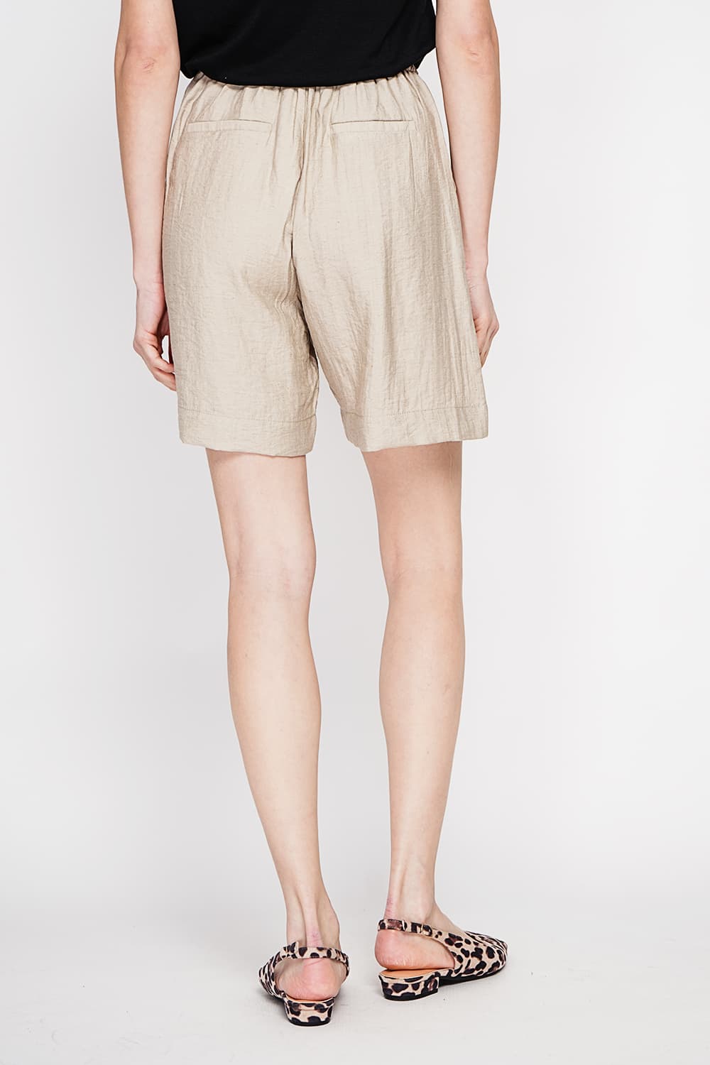 Bermuda taille haute coupe droite avec poche latérale 7