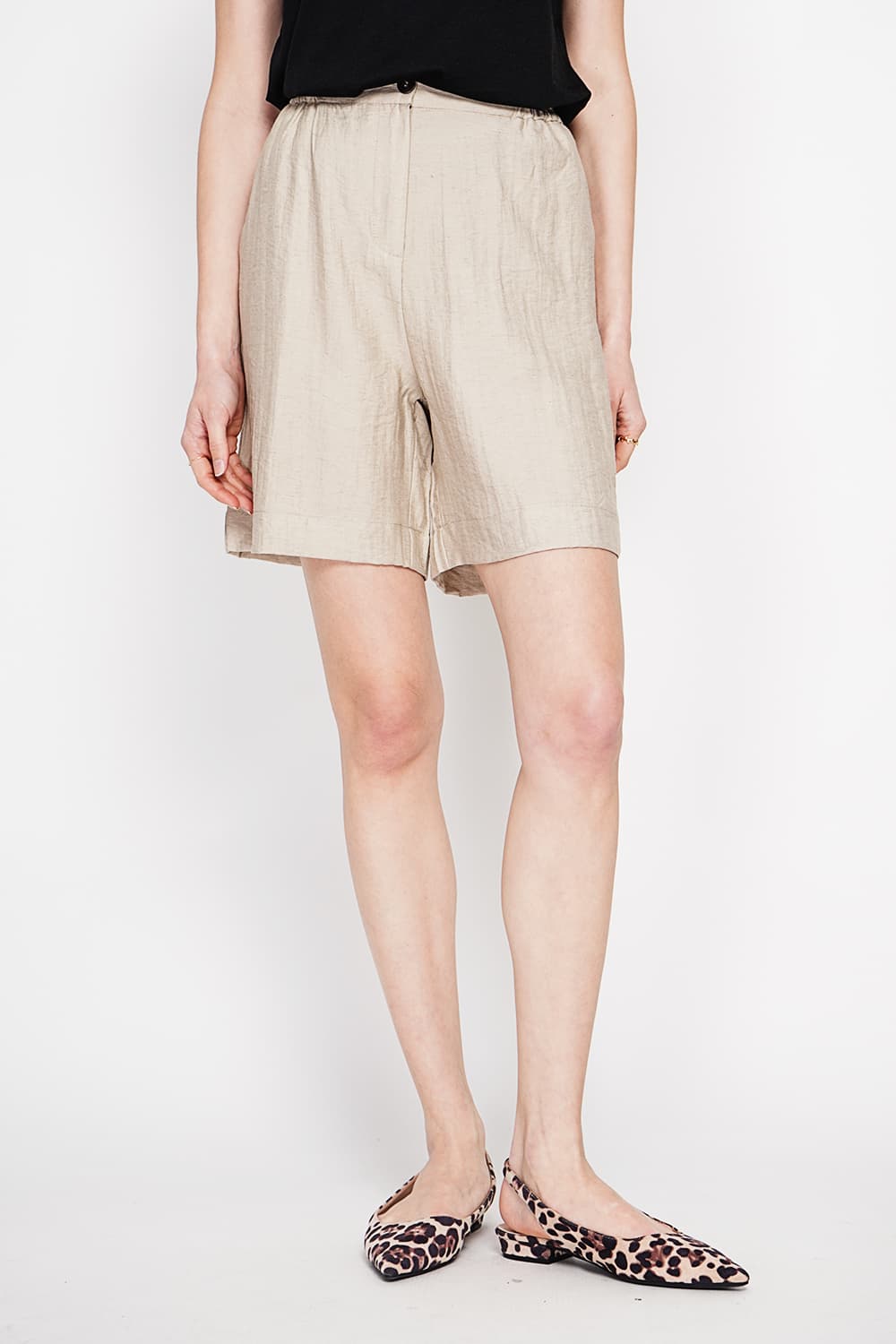 Bermuda taille haute coupe droite avec poche latérale 8