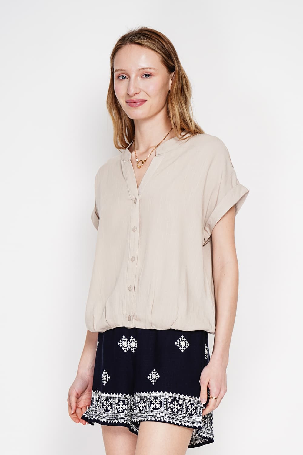 Chemise col tunisien boutonné devant 10