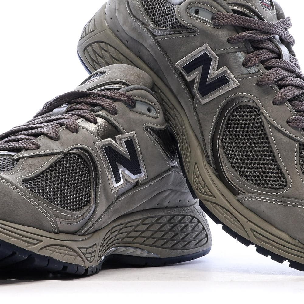New Balance 2002 Baskets Grise Homme 7