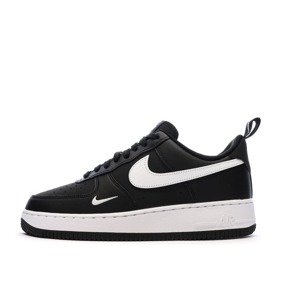 Baskets Noires/Blanches Femme Nike Air Force 1 '07 1