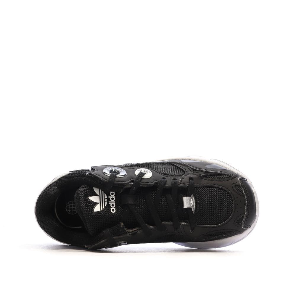 Baskets Noires/Blanches Garçon Adidas Astir 4