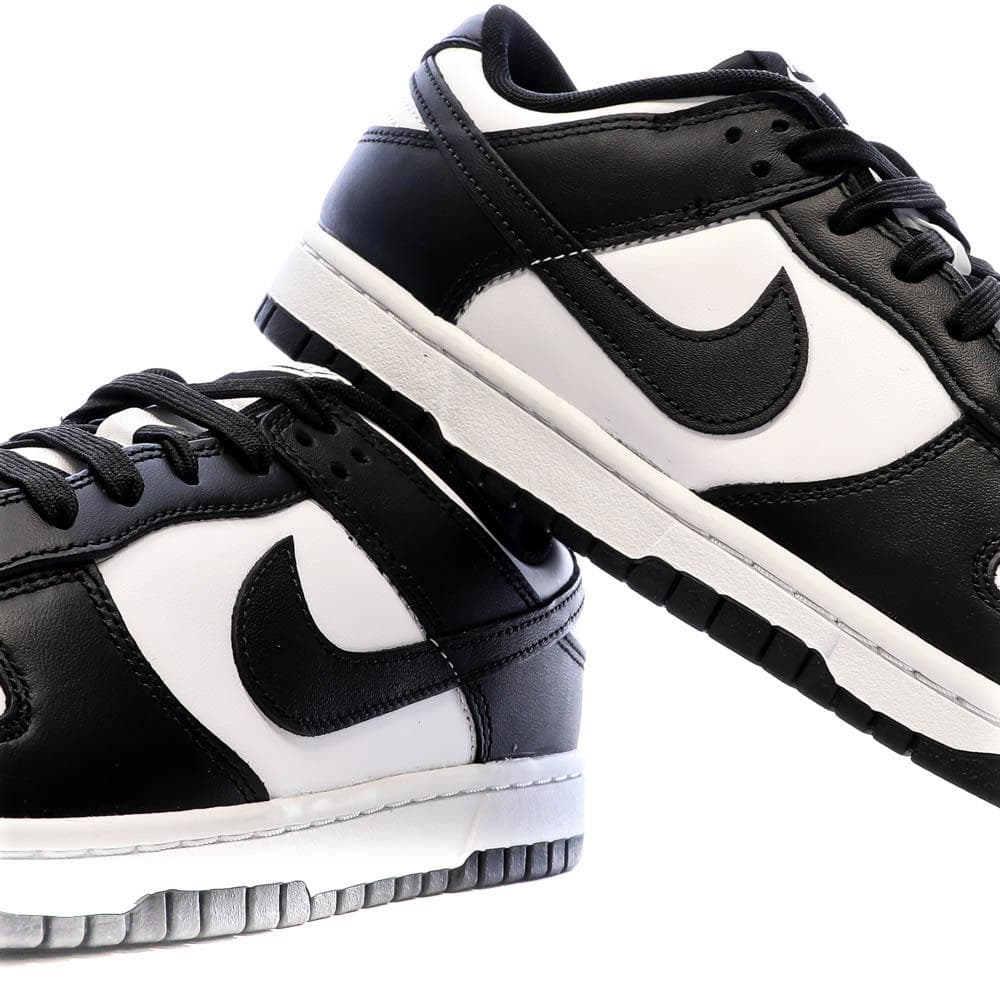 Baskets Blanches/Noires Homme Nike Dunk Low Retro 7