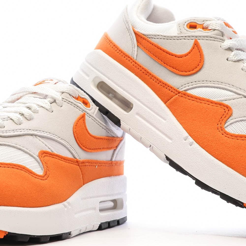 Baskets Blanches/Orange Femme Nike Air Max 1 7