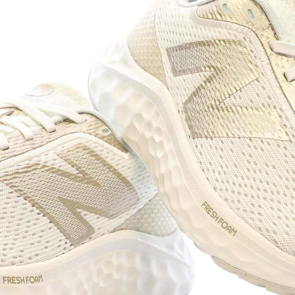 Chaussures de Running Blanche/Doré Femme New Balance Fresh Foam Arishi 7